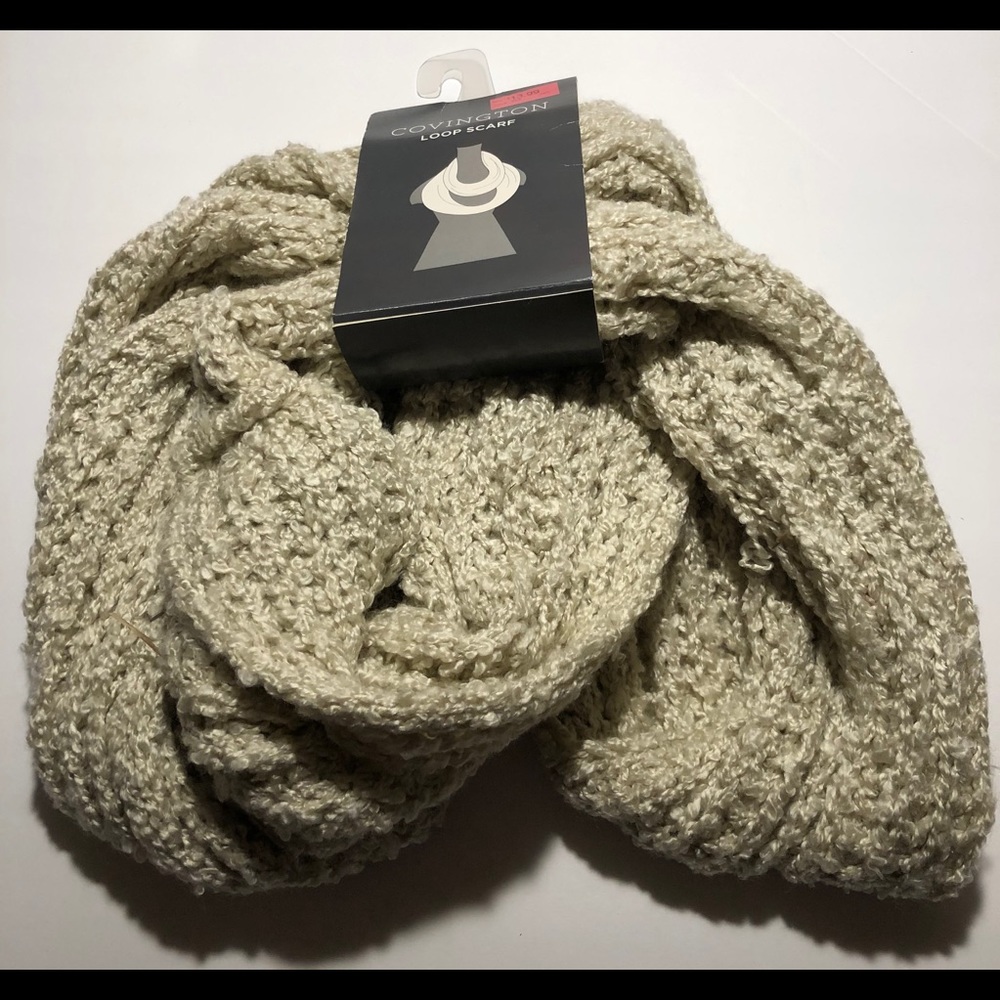 Covington loop scarf